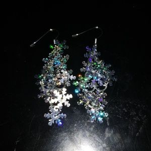 Holographic snowflake dangly earrings